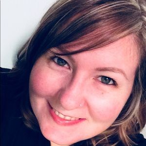 Meet your Posher, Jenn